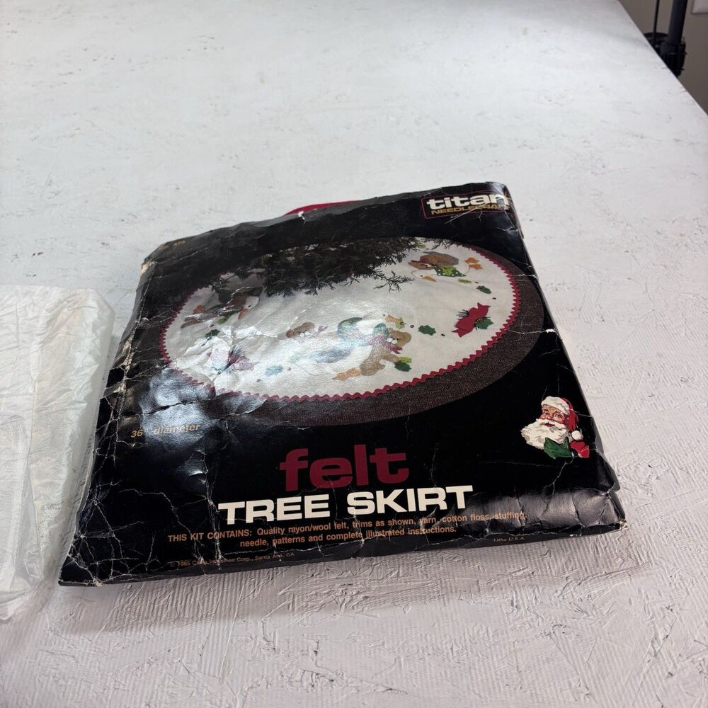 Titan Felt Applique Christmas Holiday Tree Skirt Kit, Teddy Bear & Goose Vintage